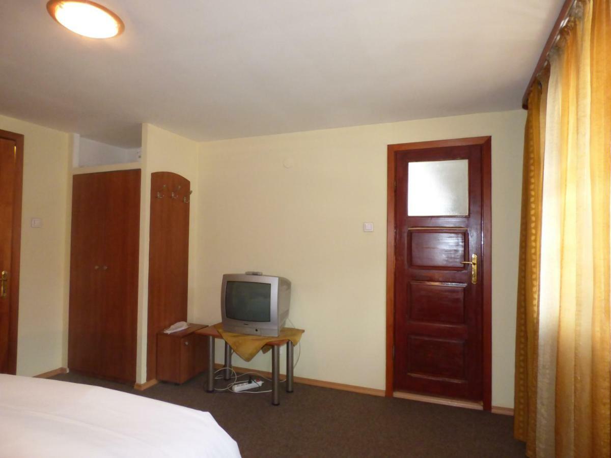 Gura Padurii Hotel Sinaia Ngoại thất bức ảnh