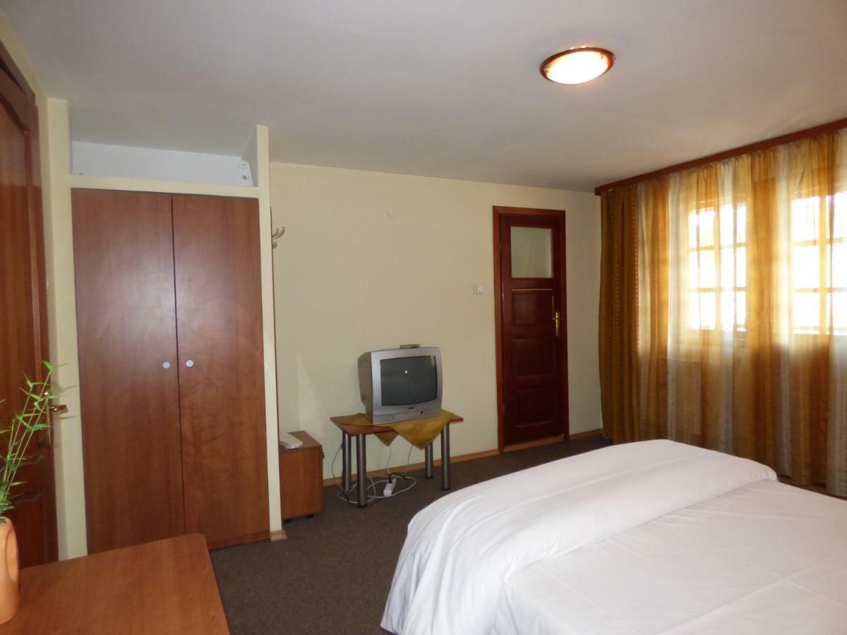 Gura Padurii Hotel Sinaia Ngoại thất bức ảnh
